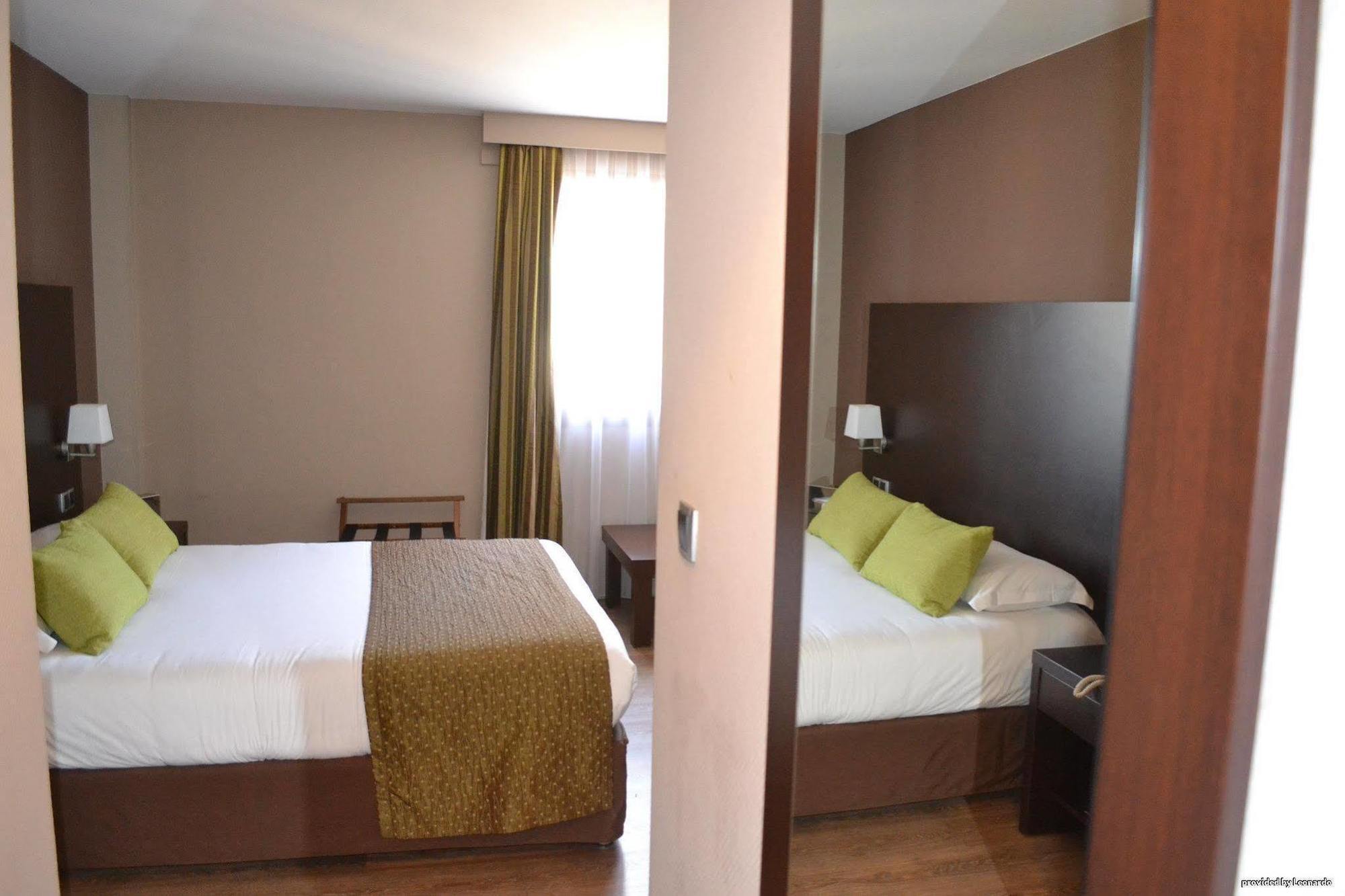 Best Western Hôtel des Barolles - Lyon Sud Brignais Exterior foto